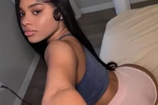 hot and ready 💋🔥 - Image 2