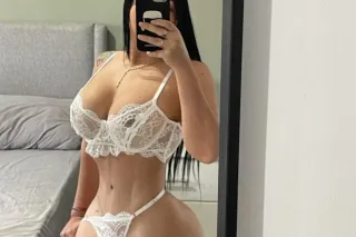 Soy muy sumisa y tierna con un cuerpo muy caliente ❤‍🔥 - Image 1